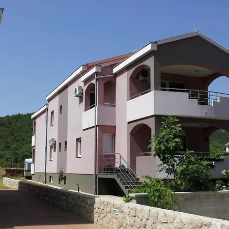 By The Sea - 8217 Pašman