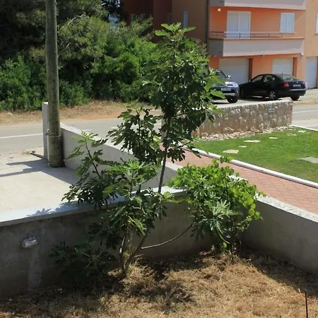 By The Sea - 8217 Pašman