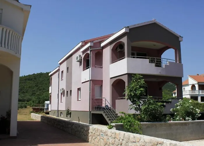 By The Sea - 8217 Пашман