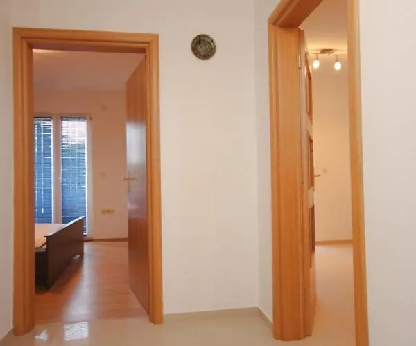 Апартаменты By The Sea - 8217 *