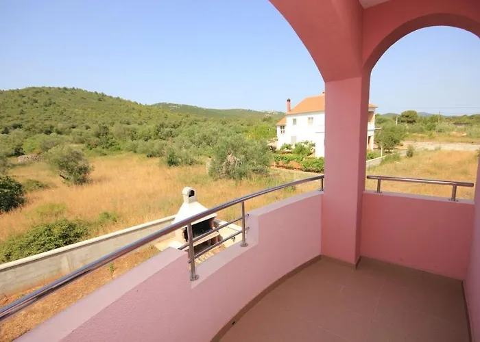 By The Sea - 8217 Пашман