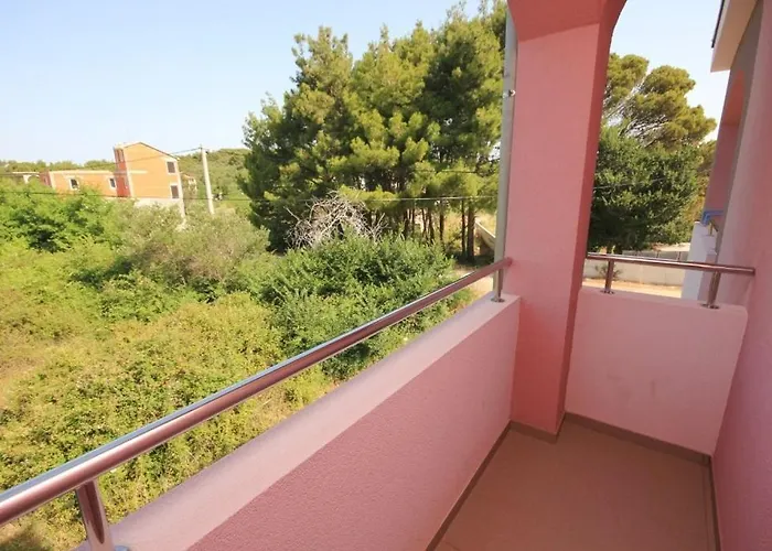 By The Sea - 8217 * Пашман